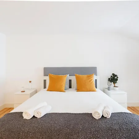 Double Room With Private Wc In Shared House In Downtown Lisbon-2