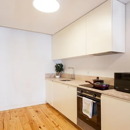 Double Room With Private Wc In Shared House In Downtown Lisbon-2