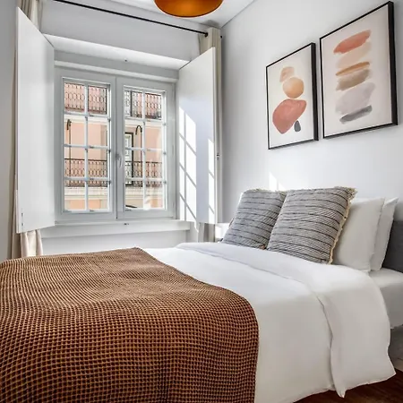 Double Room With Private Wc In Shared House In Downtown Lisbon-2